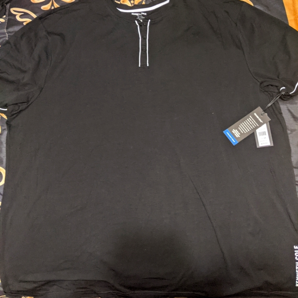 4xl Kenneth Cole top NWT